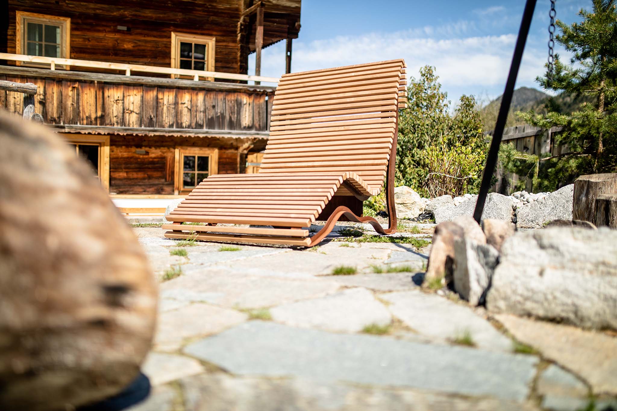 Sonnenliege Sunbed Gartenliege Liegestuhl Liege Holzliege Doppelliege Volent Relaxliege Waldsofa Waldbett Tirol Österreich